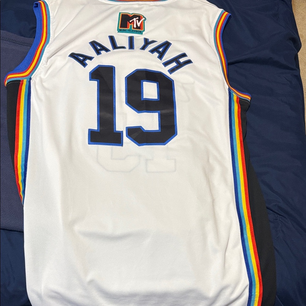 White Brick Layers Basketball Jersey - Picture 2 of 3